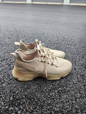 Steve Madden Chunky Sneakers Women’s Size 10 Beige Rhinestone Knit Fashion Shoes